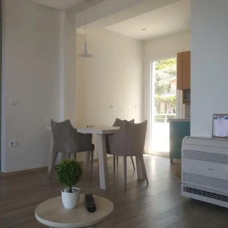 Deluxe Sea Apartment